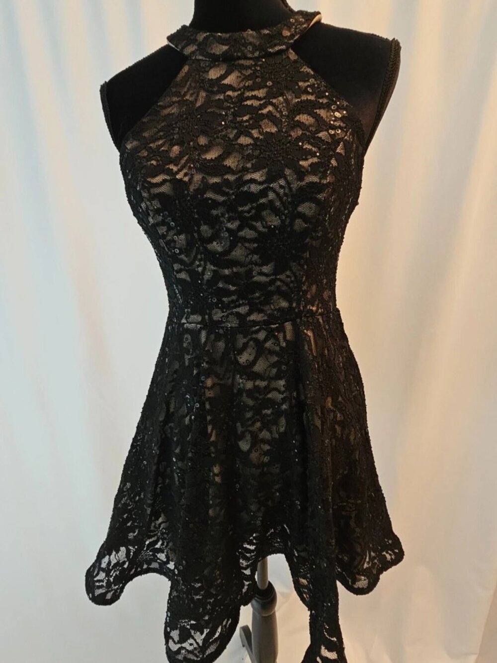 B. Darlin black lace women dress